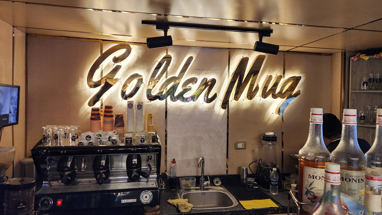 Golden Mug Cafe جولدن مج كافيه