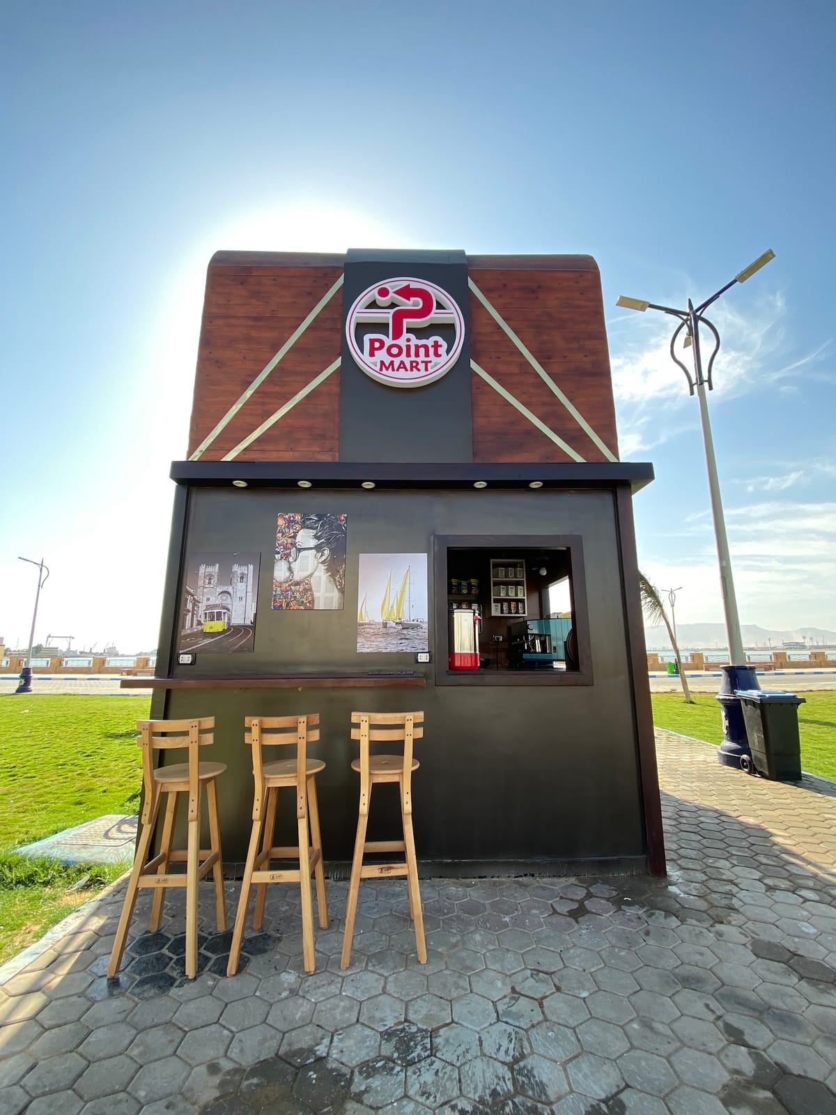 Point cafe