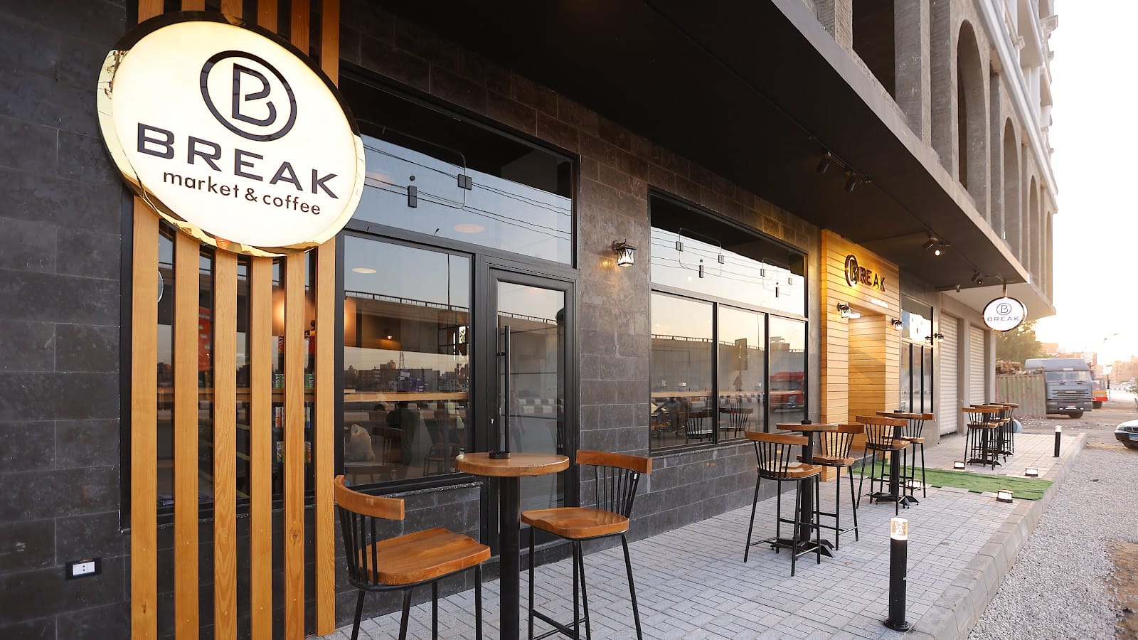 BREAK mini market & cafe