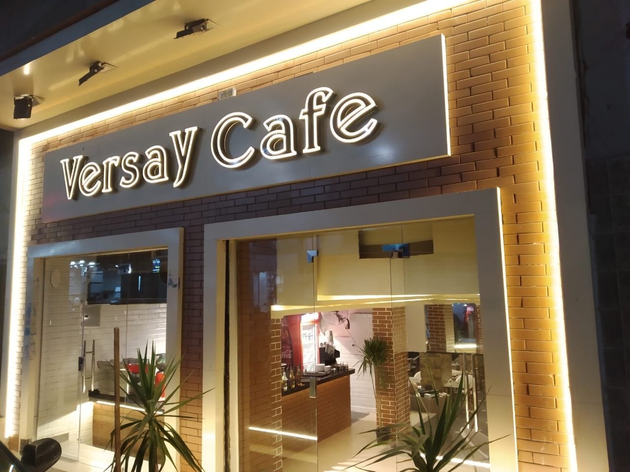 Versay Café- فرساى كافيه