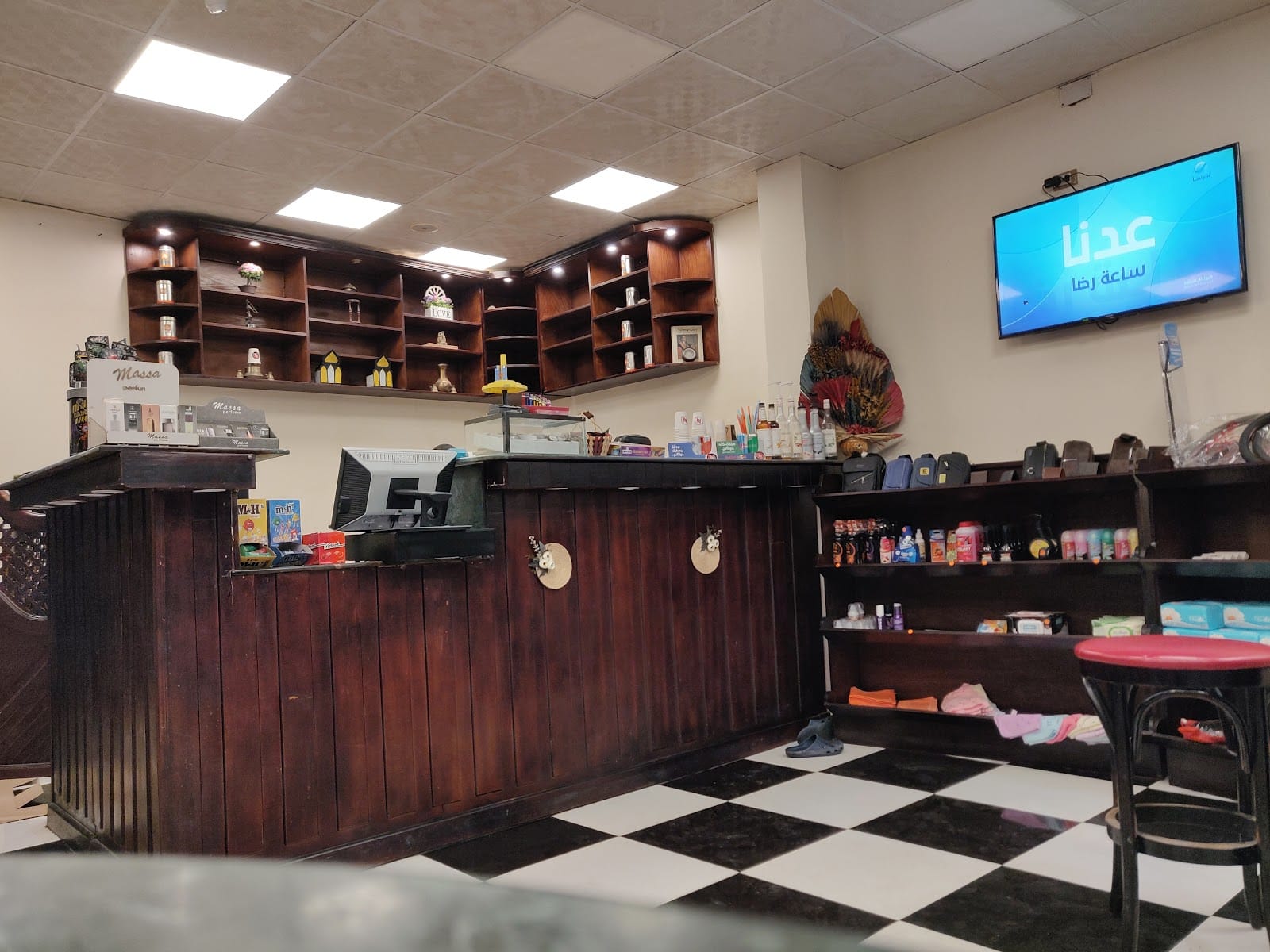 Nell Coffee Shop & Car Care
