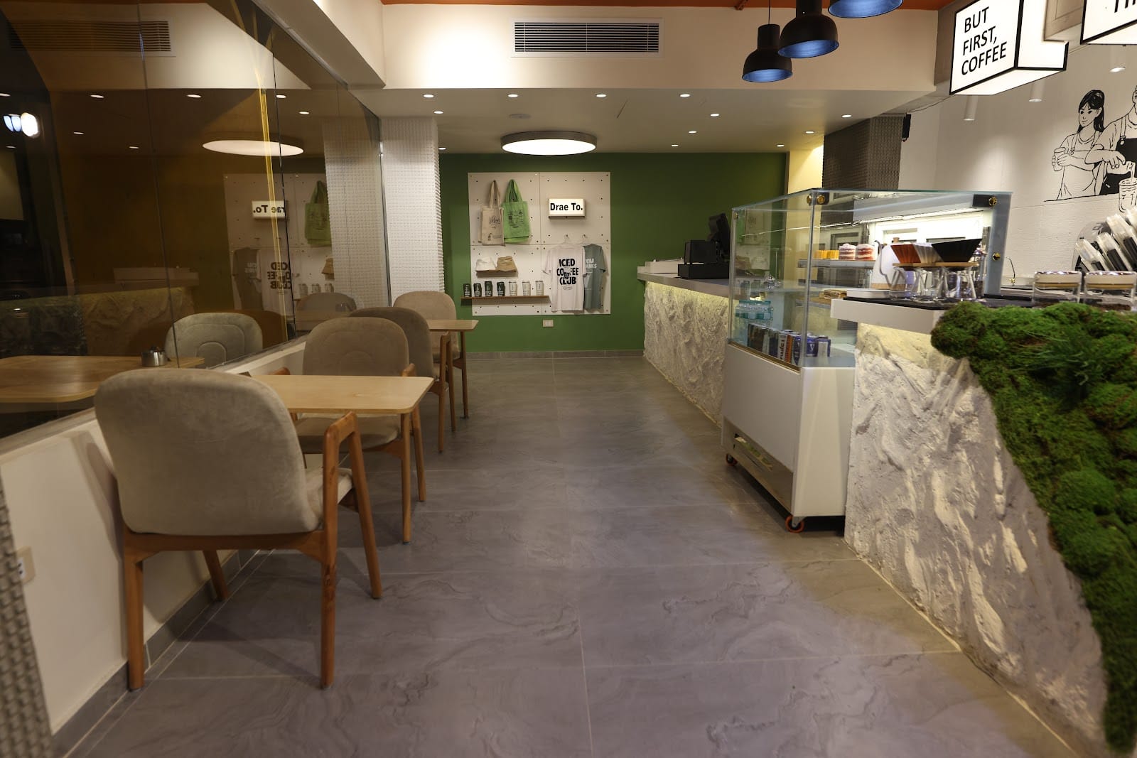 Valora Cafe & Restaurant