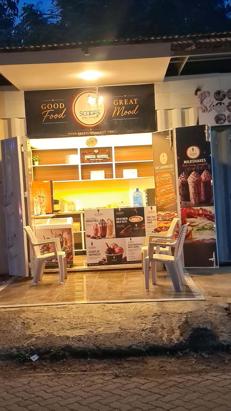 Scoops And Shakes Ke