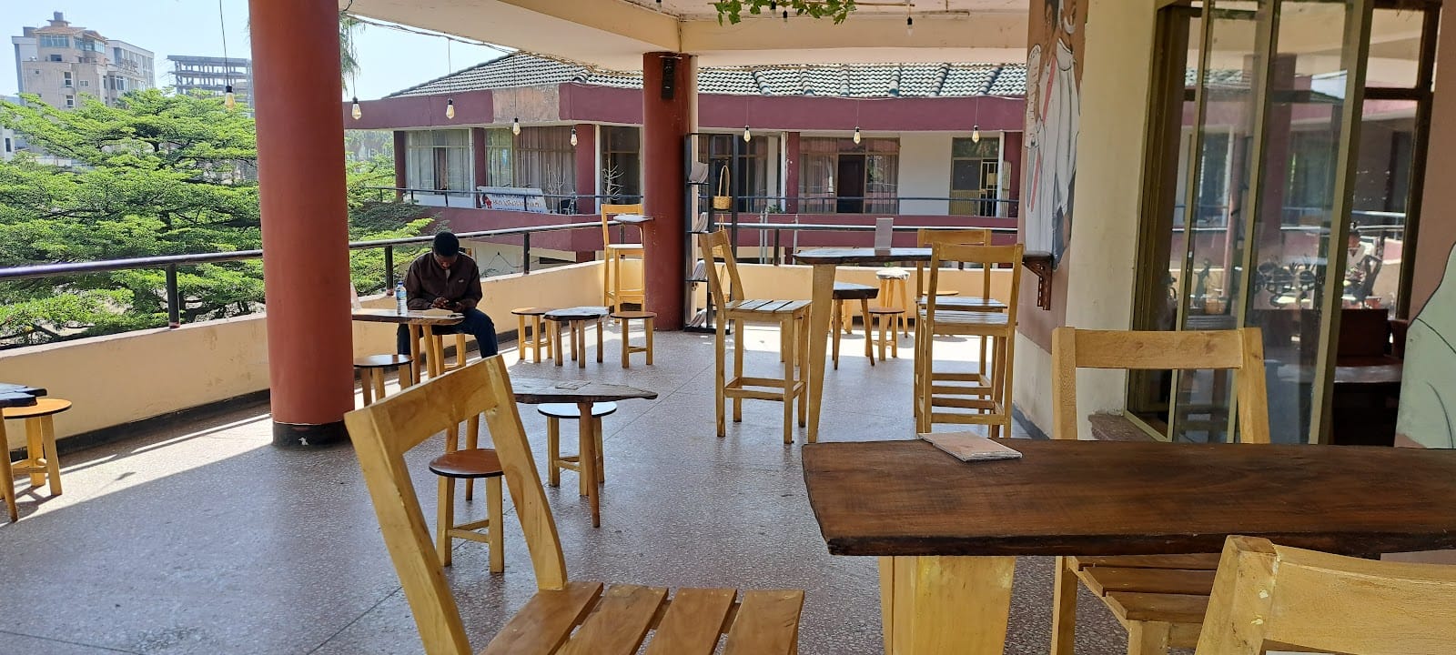 Loti cafe