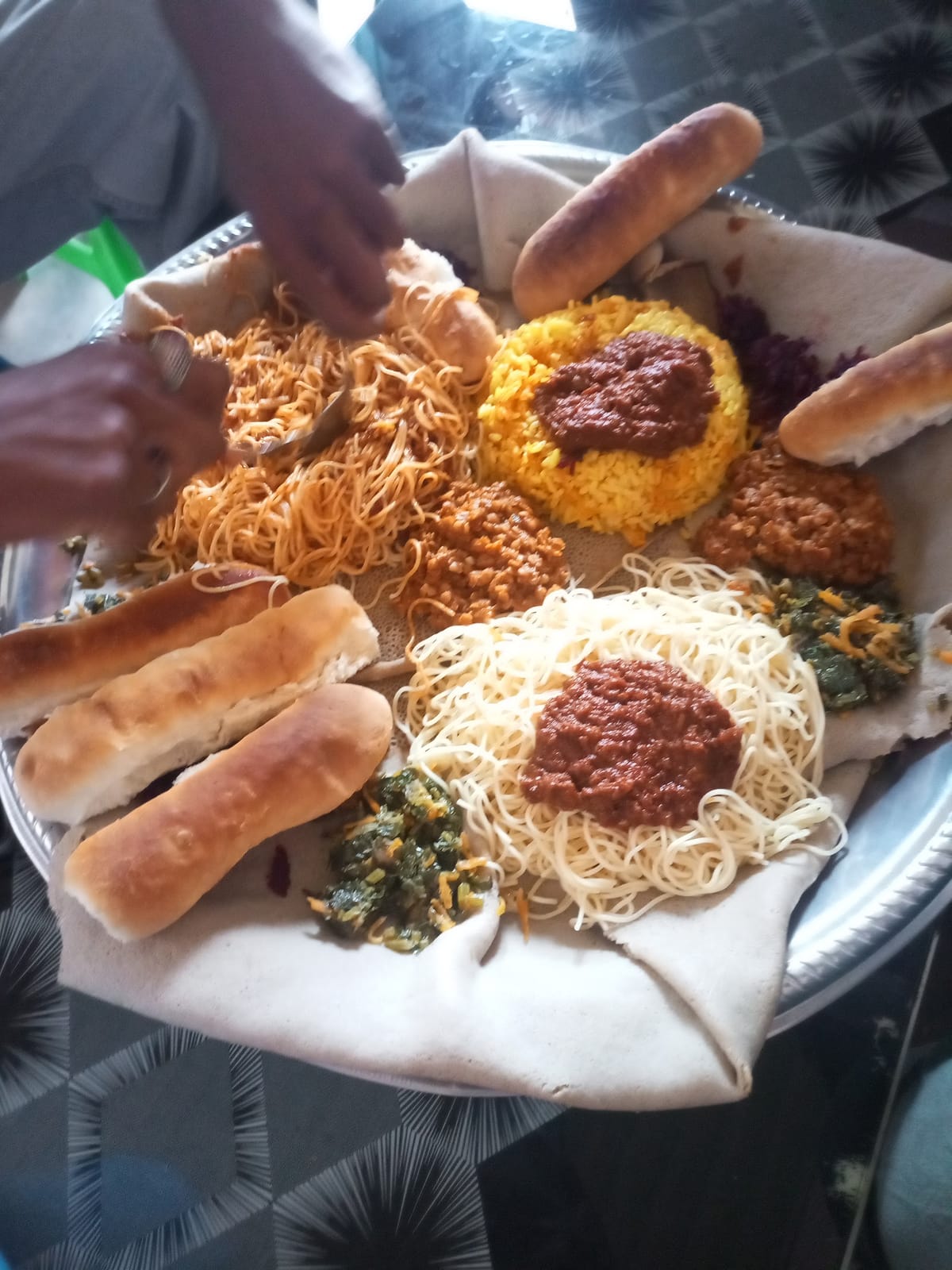 Bewanaw shop and ሬሰቶራንት