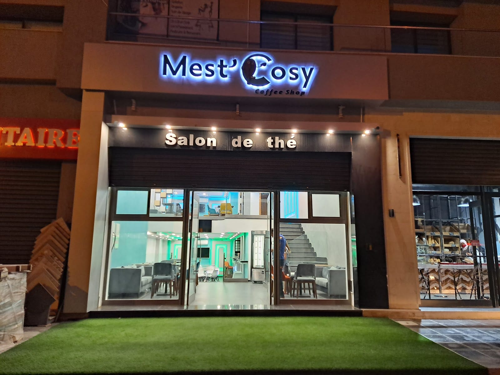 Mest'Cosy coffee shop