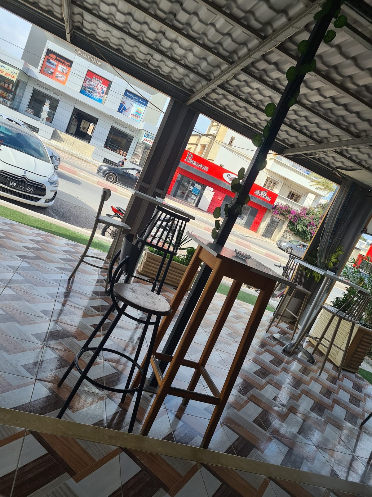 TIGA CAFÉ SHOP
