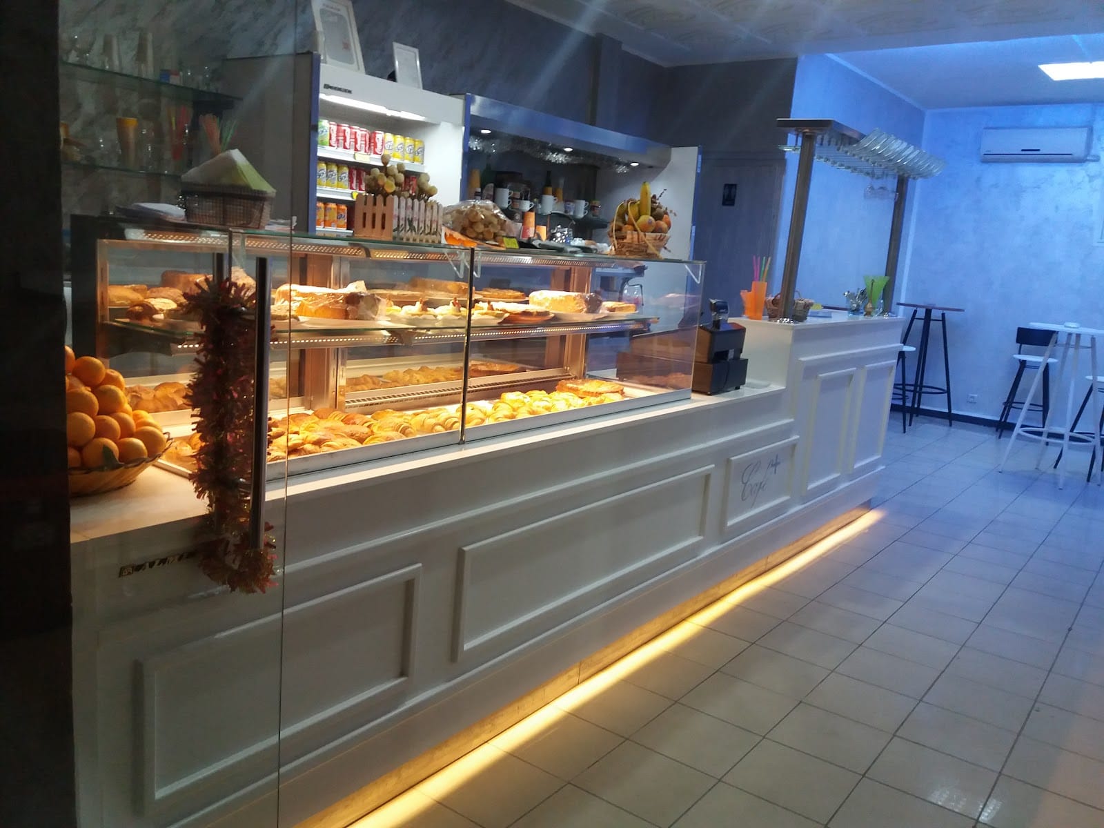 Cafe +