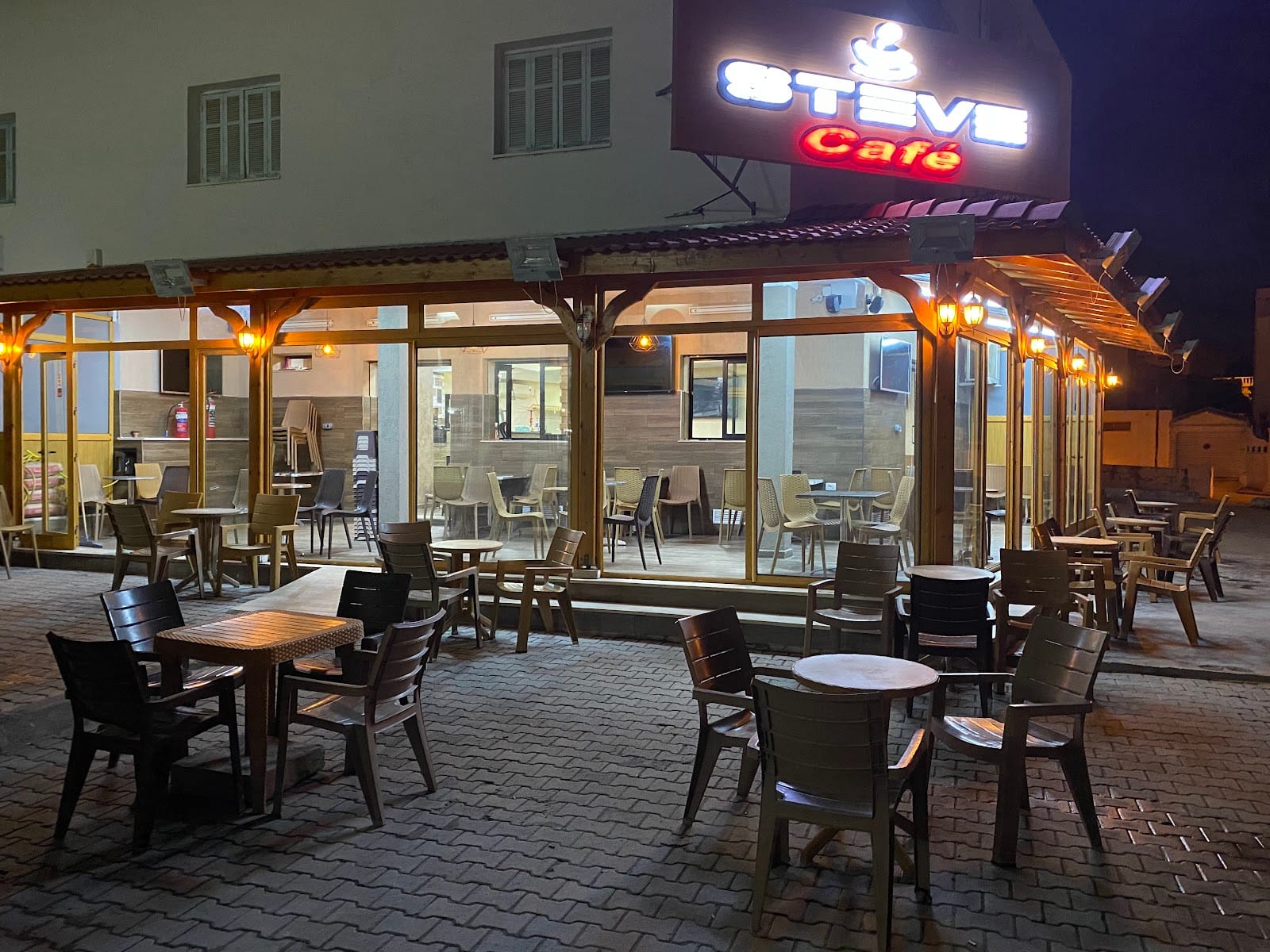 STEVE Café