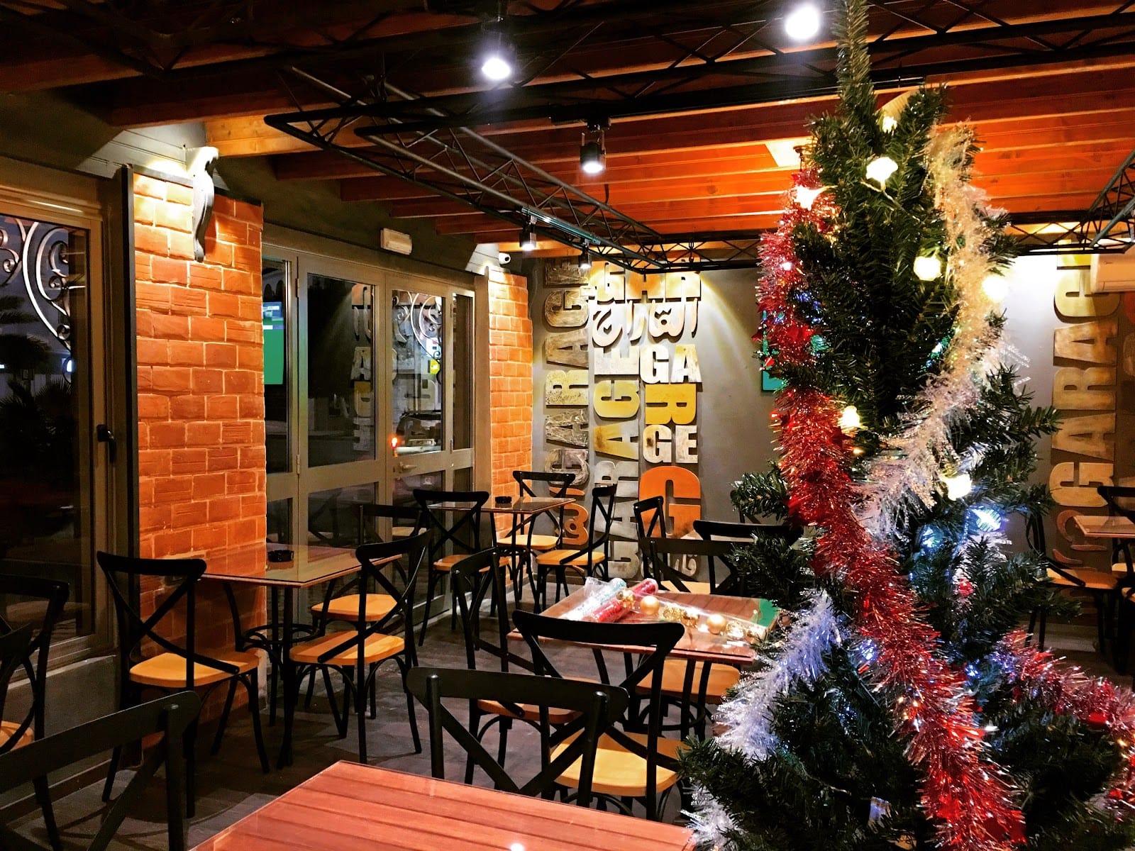 EL GARAGE COFFEE