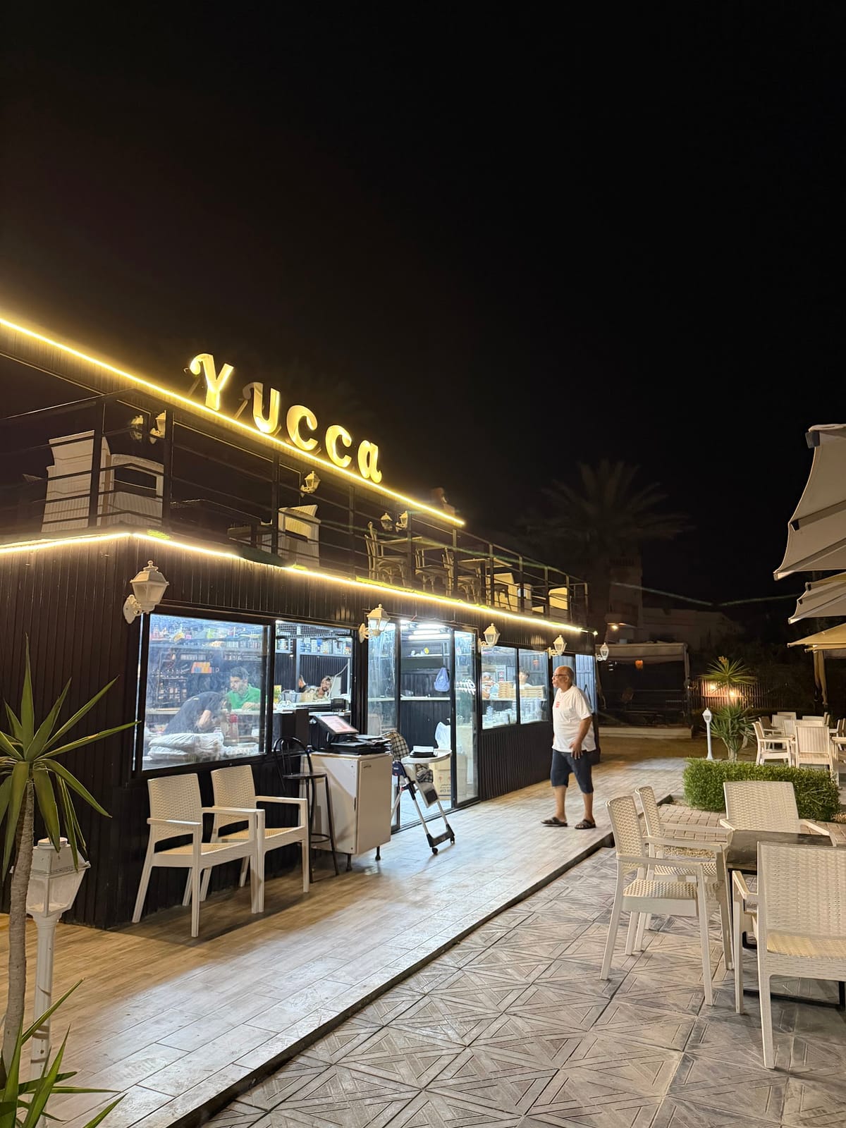 Yucca lounge