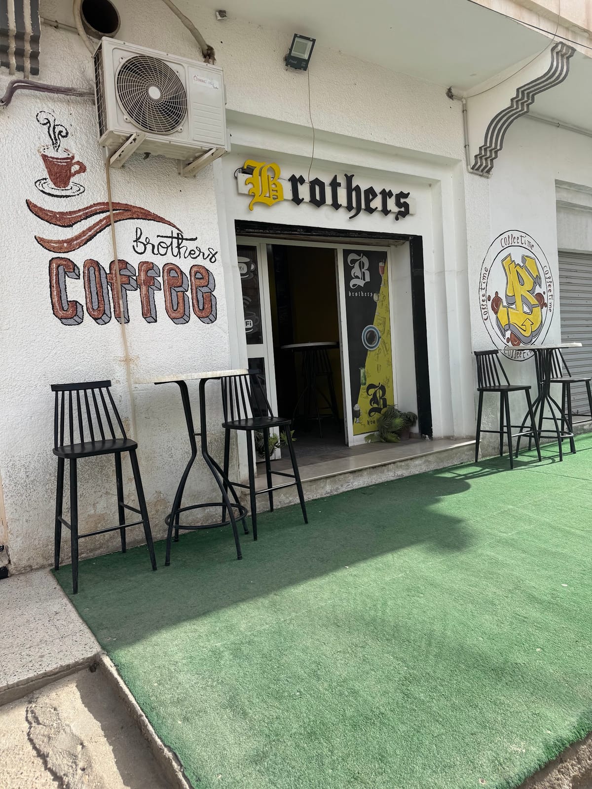 Brothers Coffeeshop