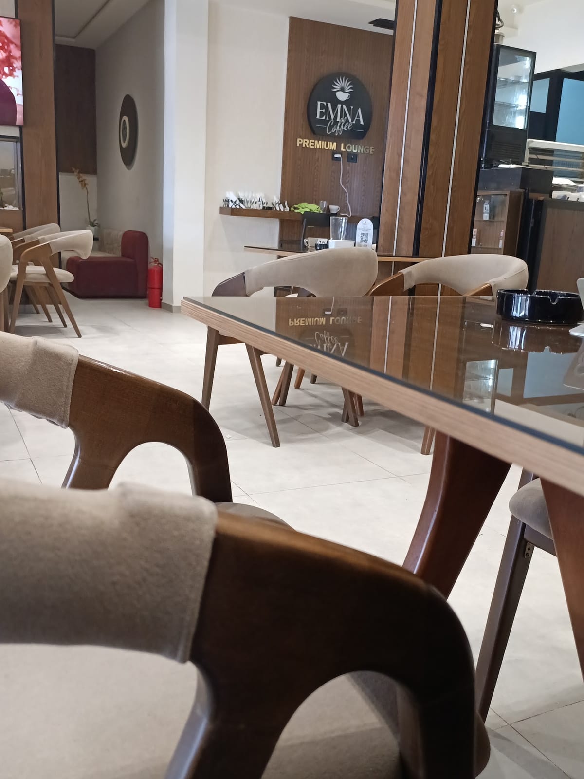 emna coffee lounge