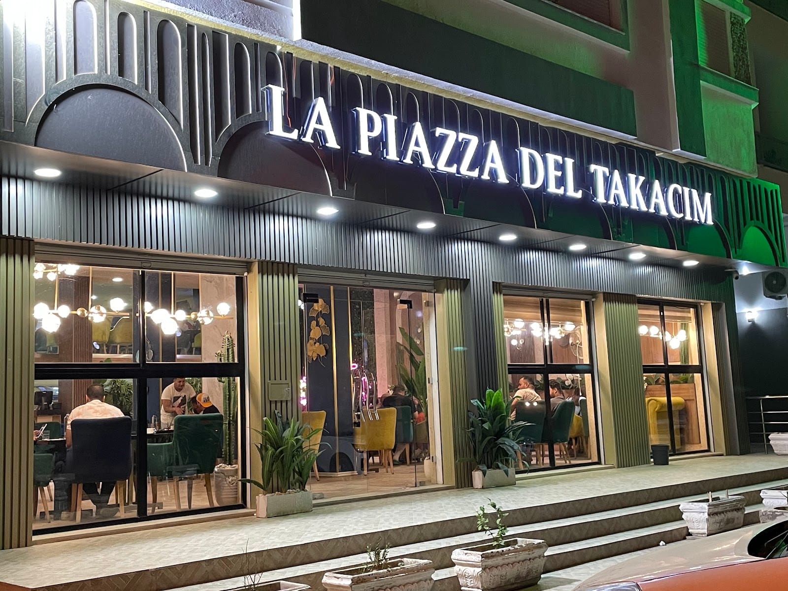 Cafe La Piazza
