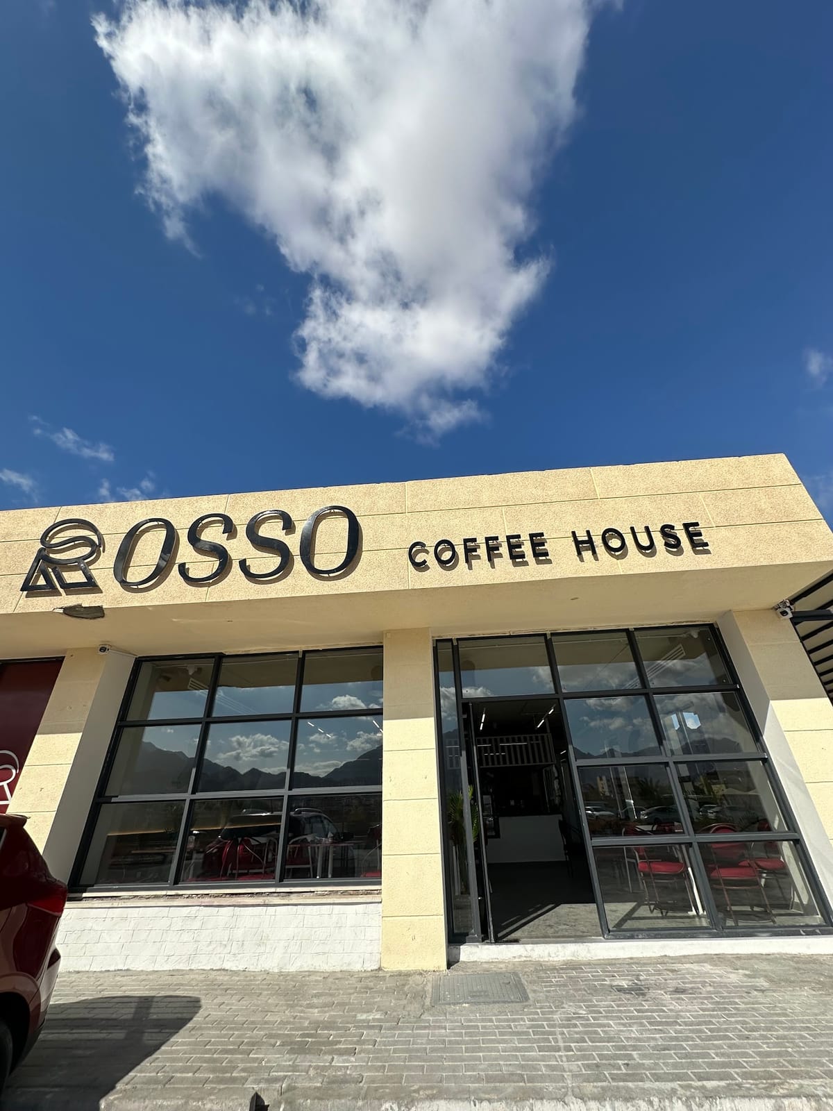 Rosso cafe house