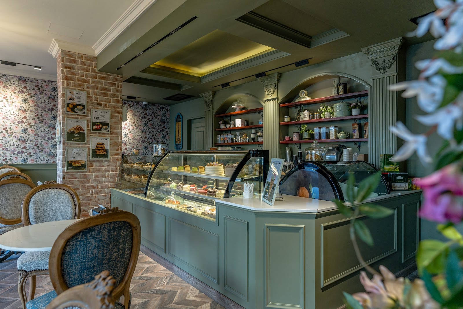 Lacosta Bakery & Cafe