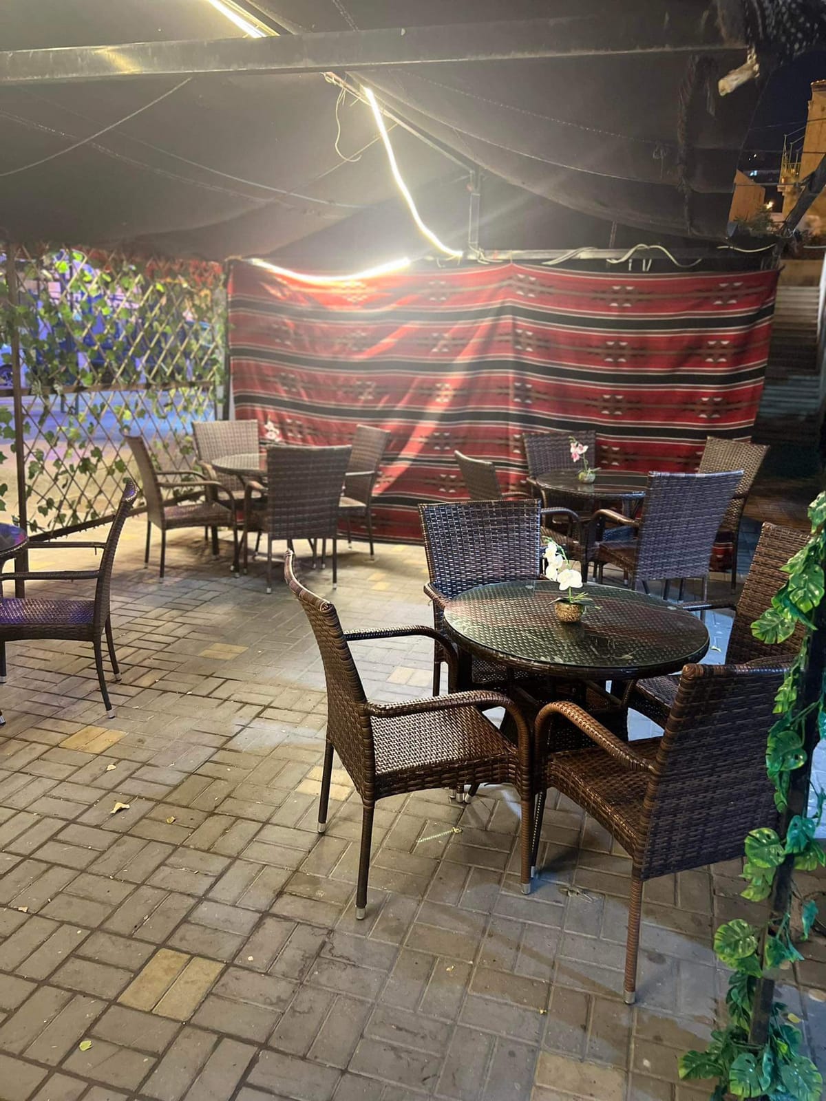 Valley hut caffe