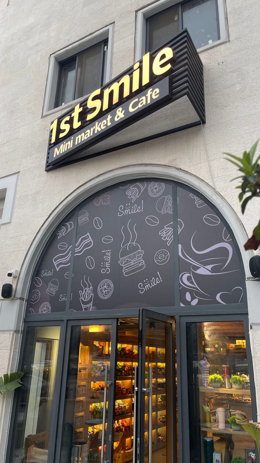 1st smile cafe