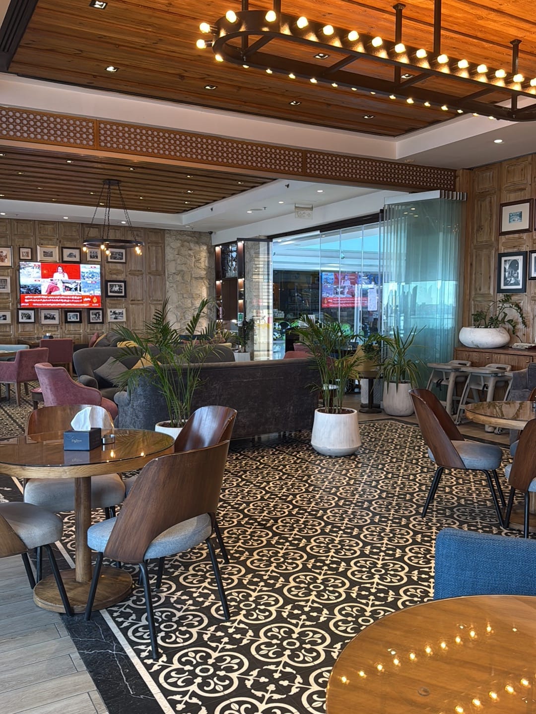 Cafe Hanin