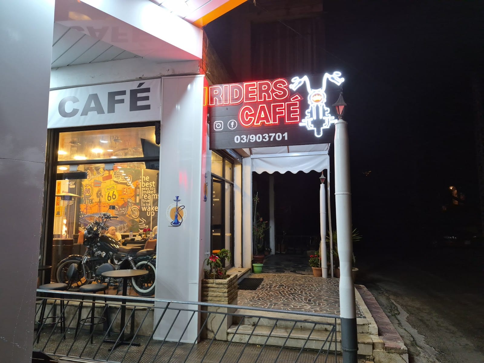 Riders cafe