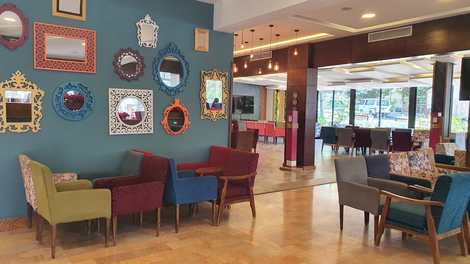 Layalina Café