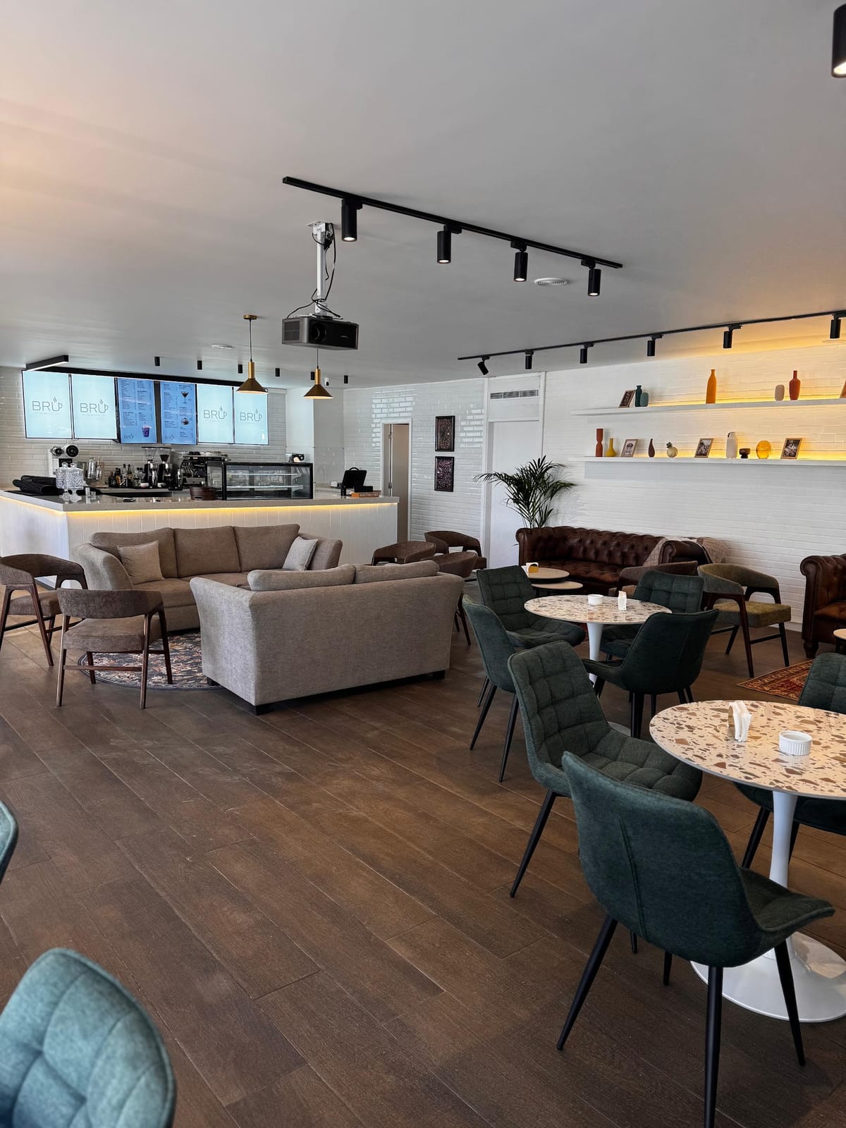 BRU COFFEE LOUNGE