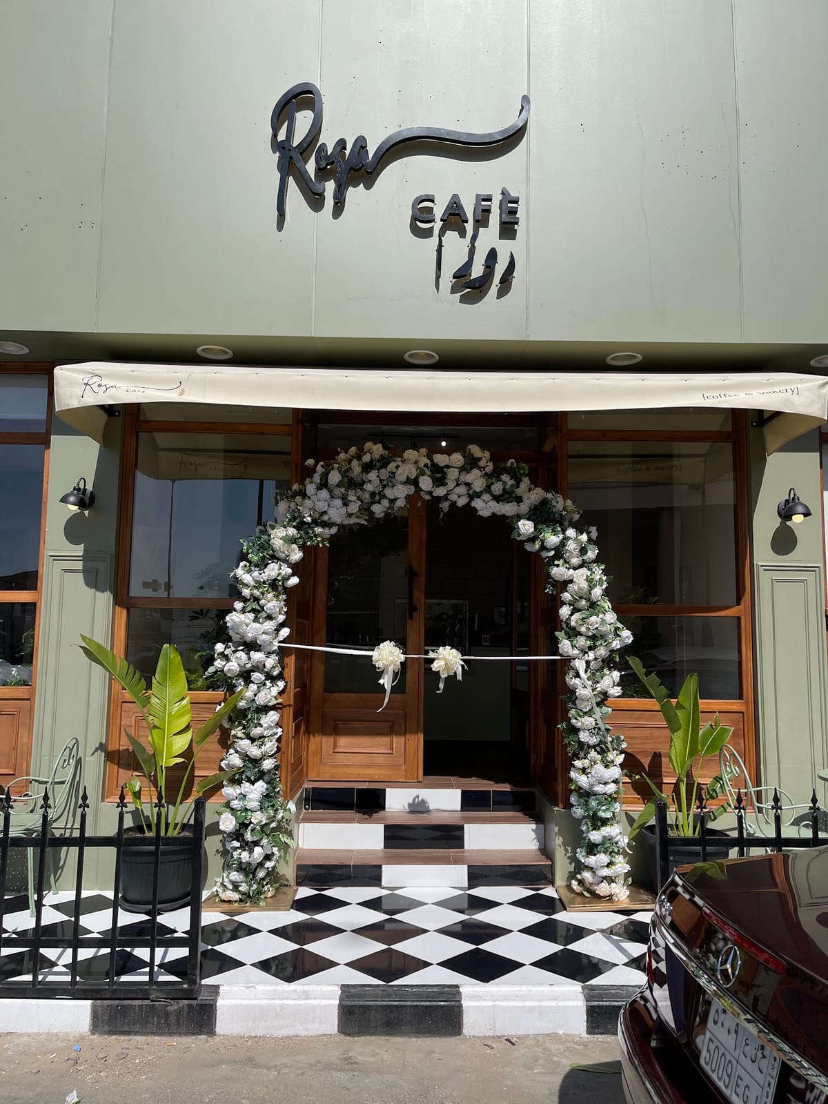 Rosa cafè روزا كافيه
