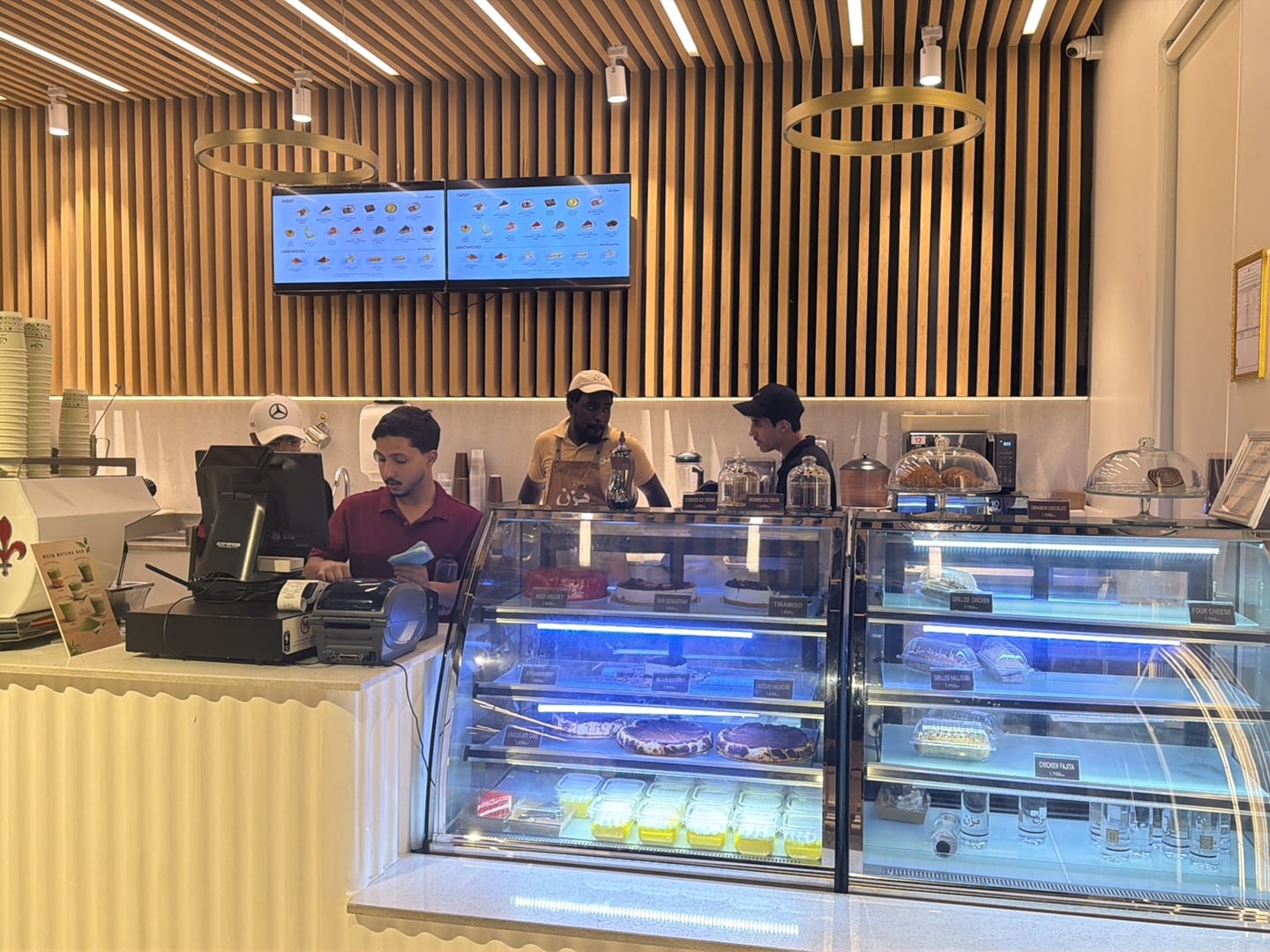 Muzn Cafe مزن كافيه