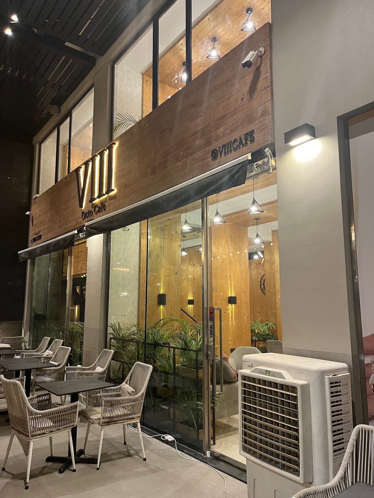 VIII Cafe