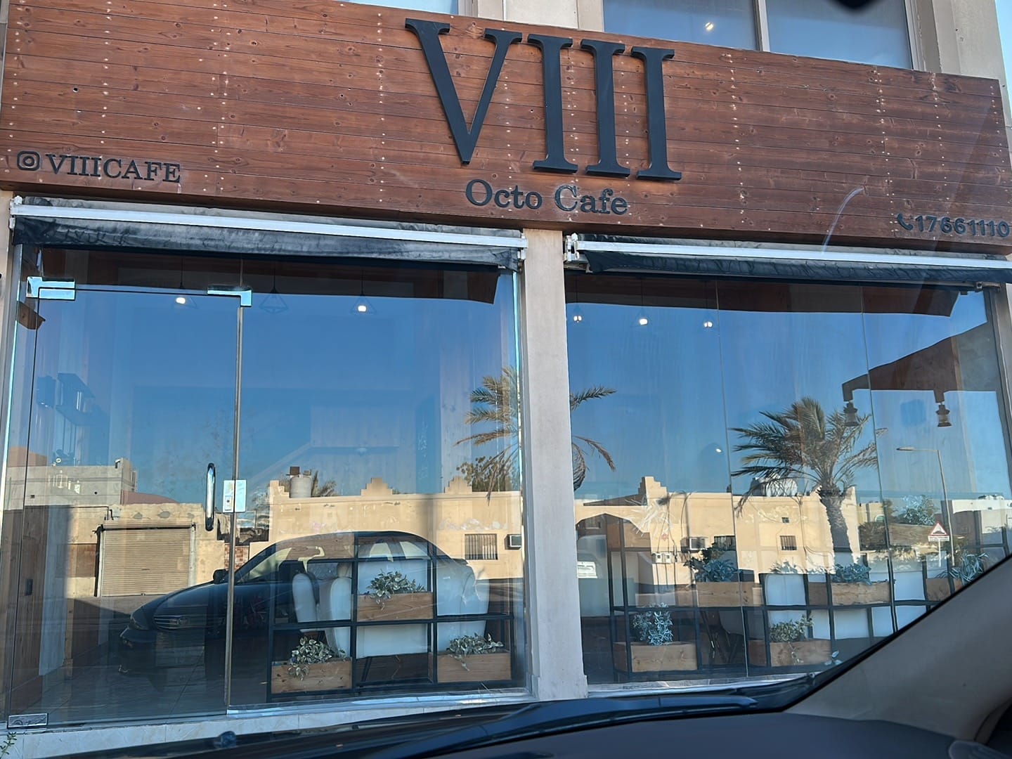 VIII Cafe