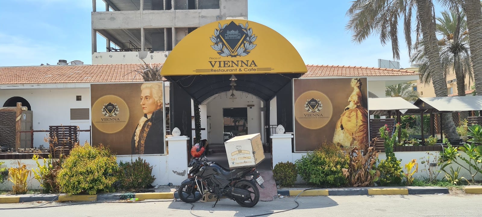 Vienna Cafe & Restaurant