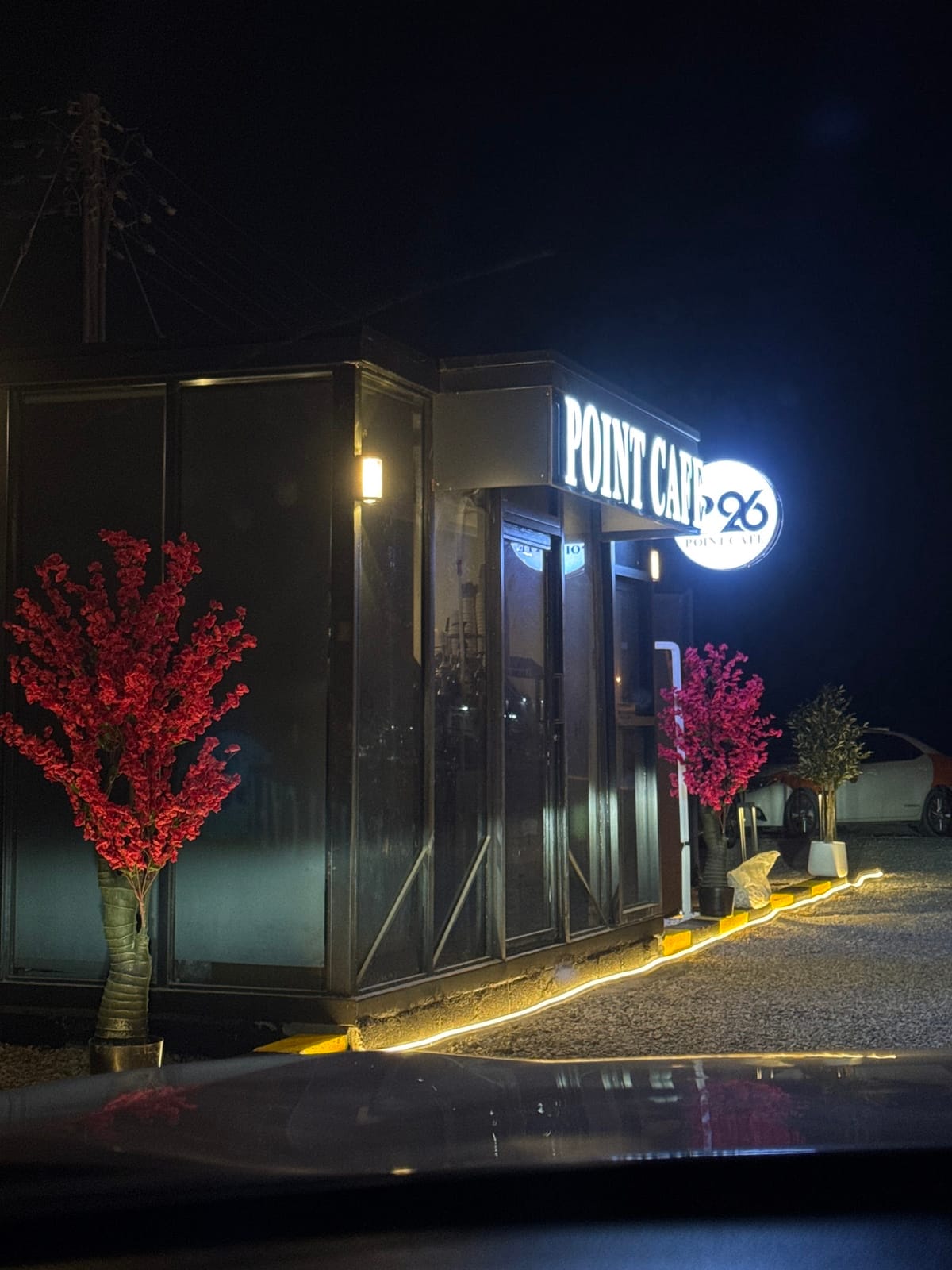 point cafe P26