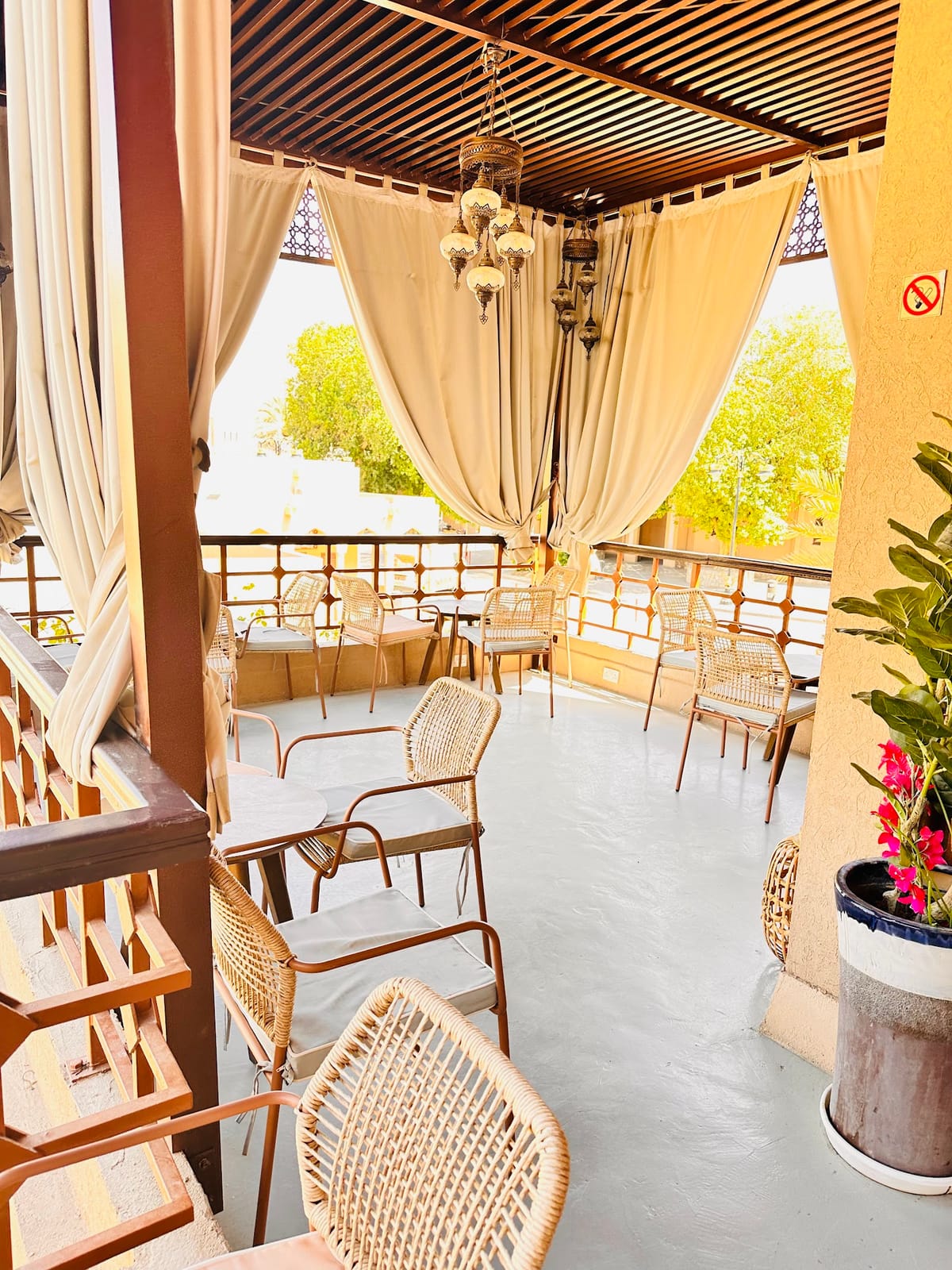غسق cafe