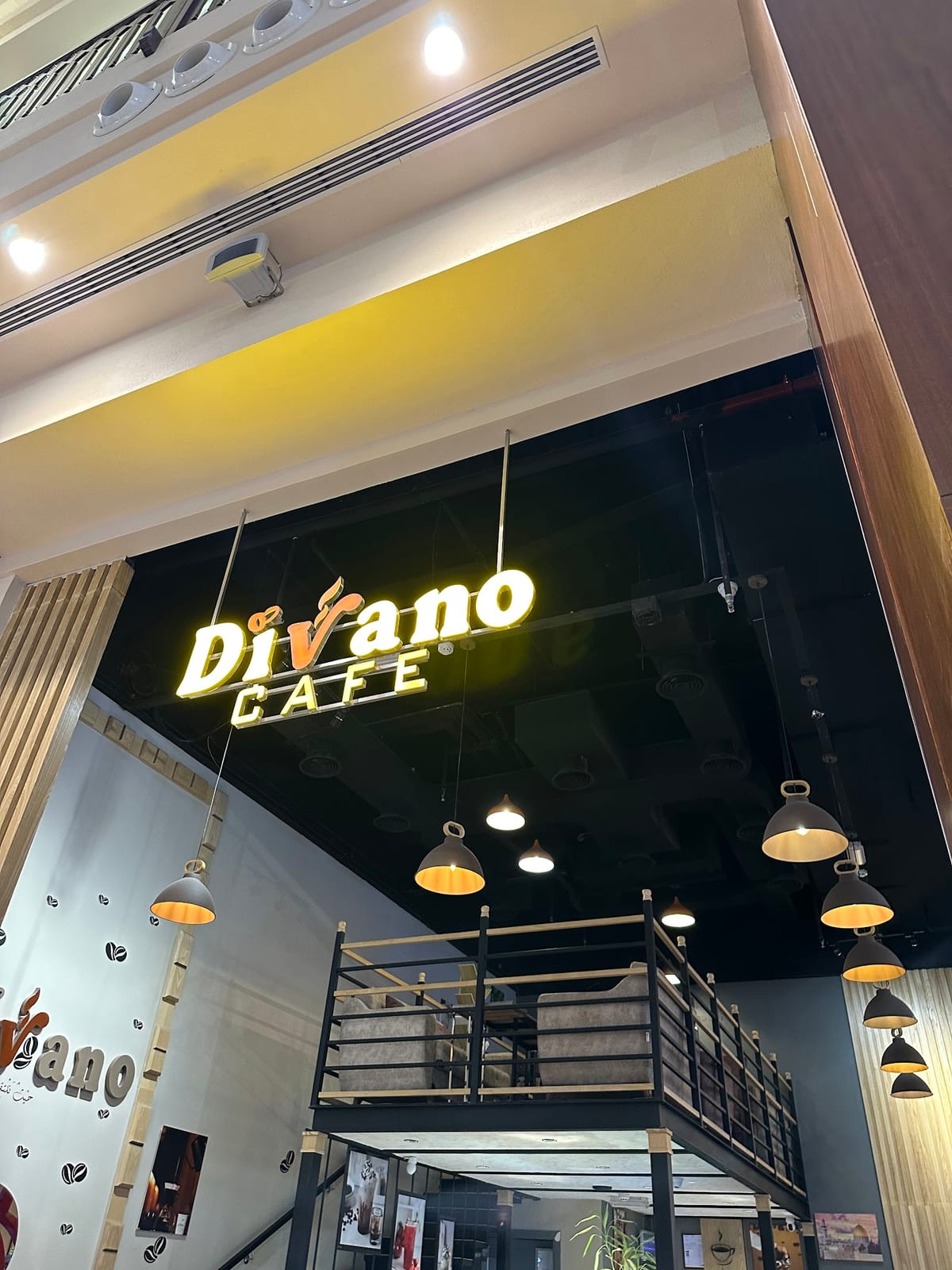 Divano Cafe