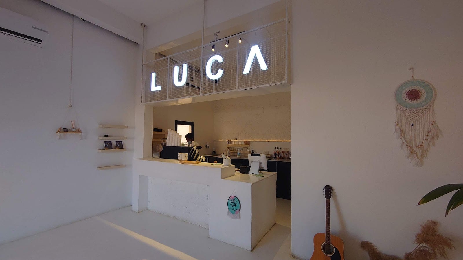 Luca Café