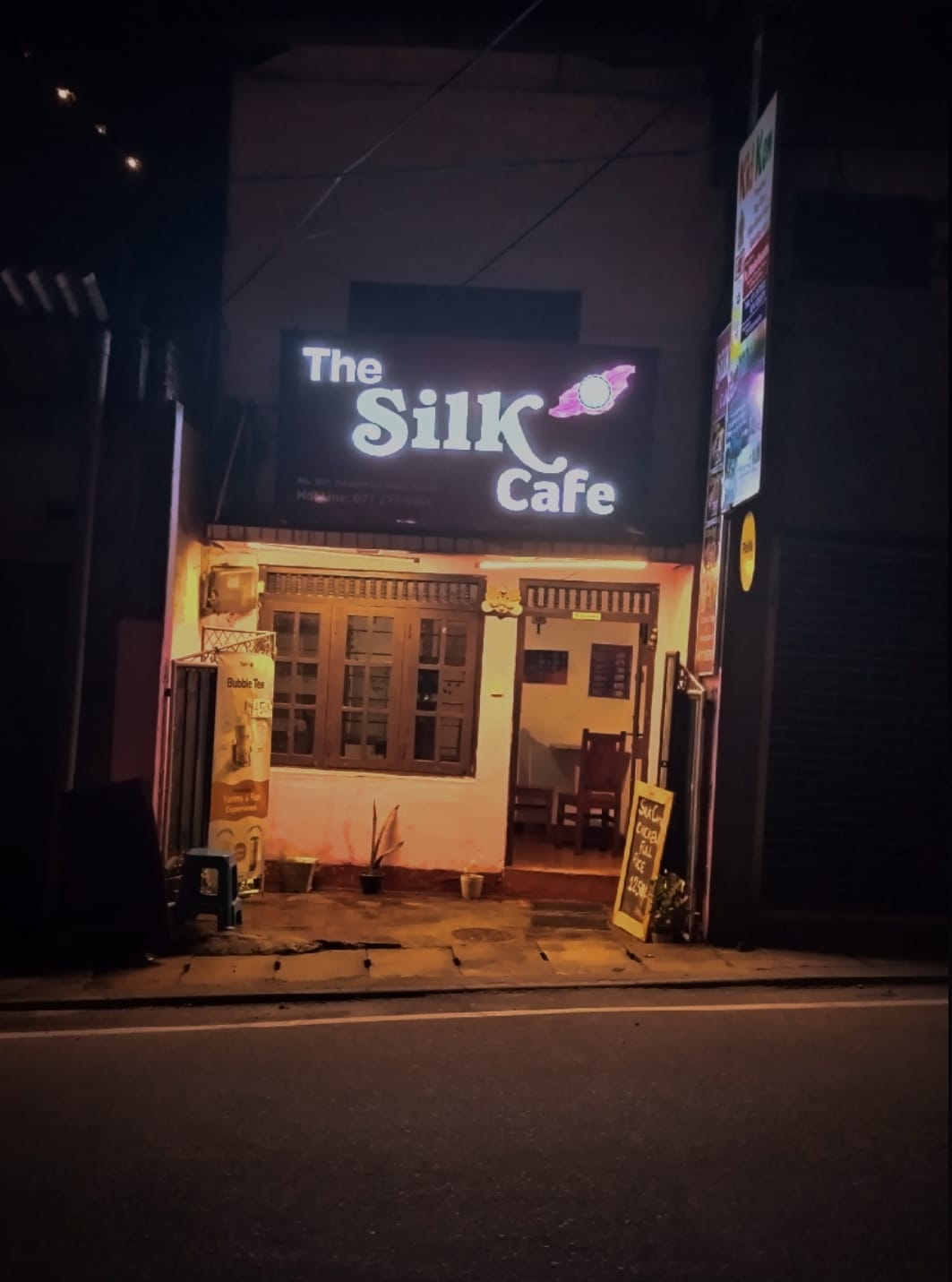 Silk cafe & stores