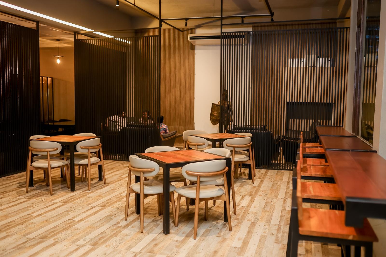 Emperor Cafe and Restaurant