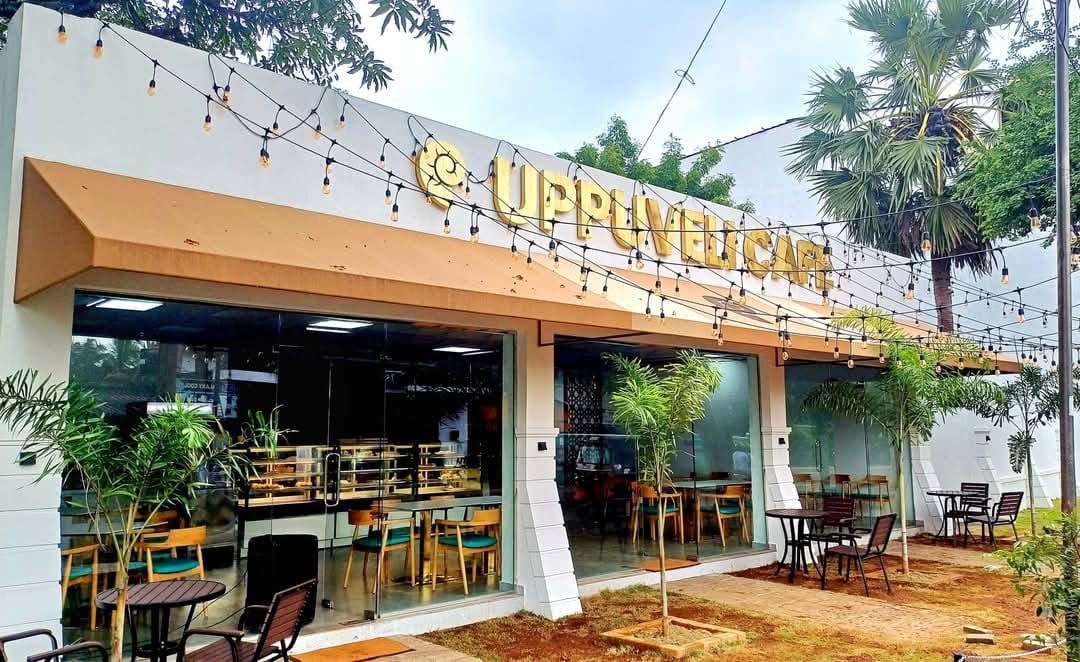 Uppuveli Cafe