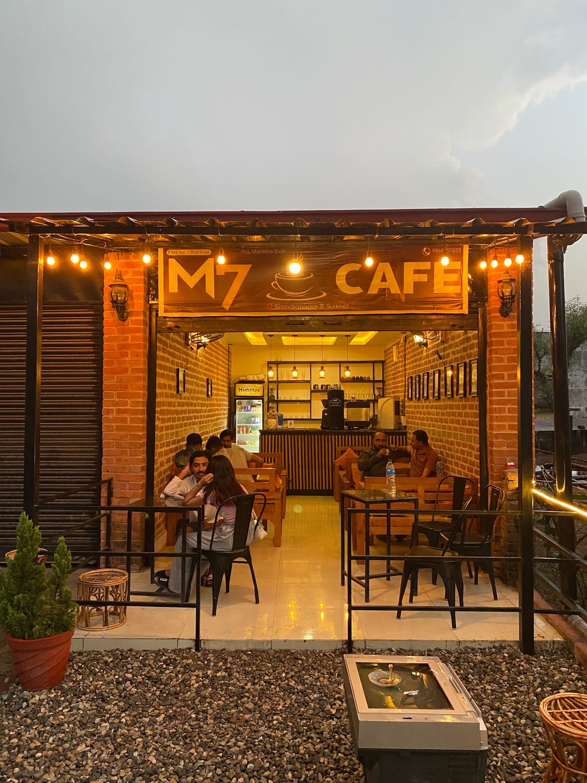 M7 cafe