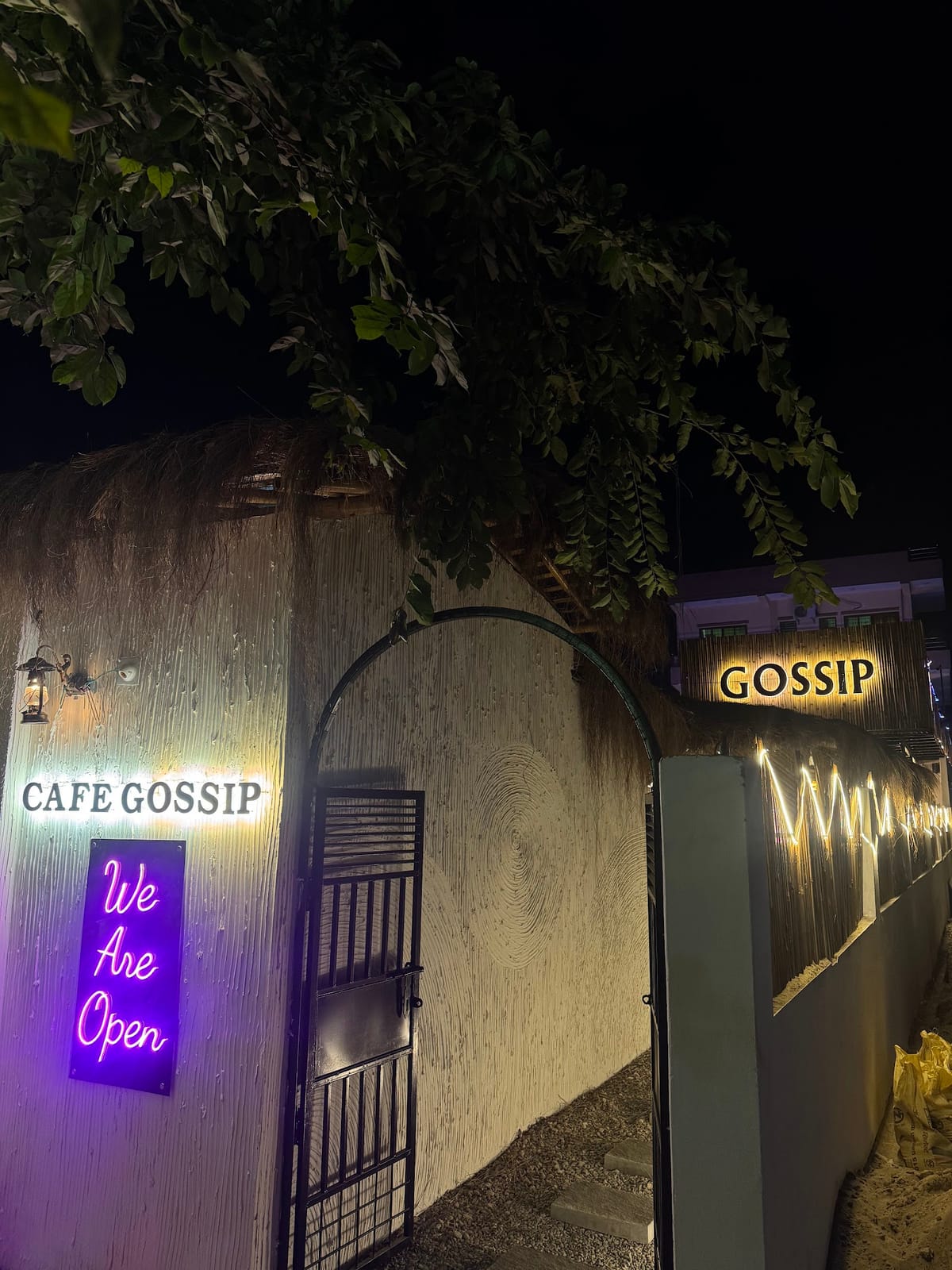 Cafe gossip