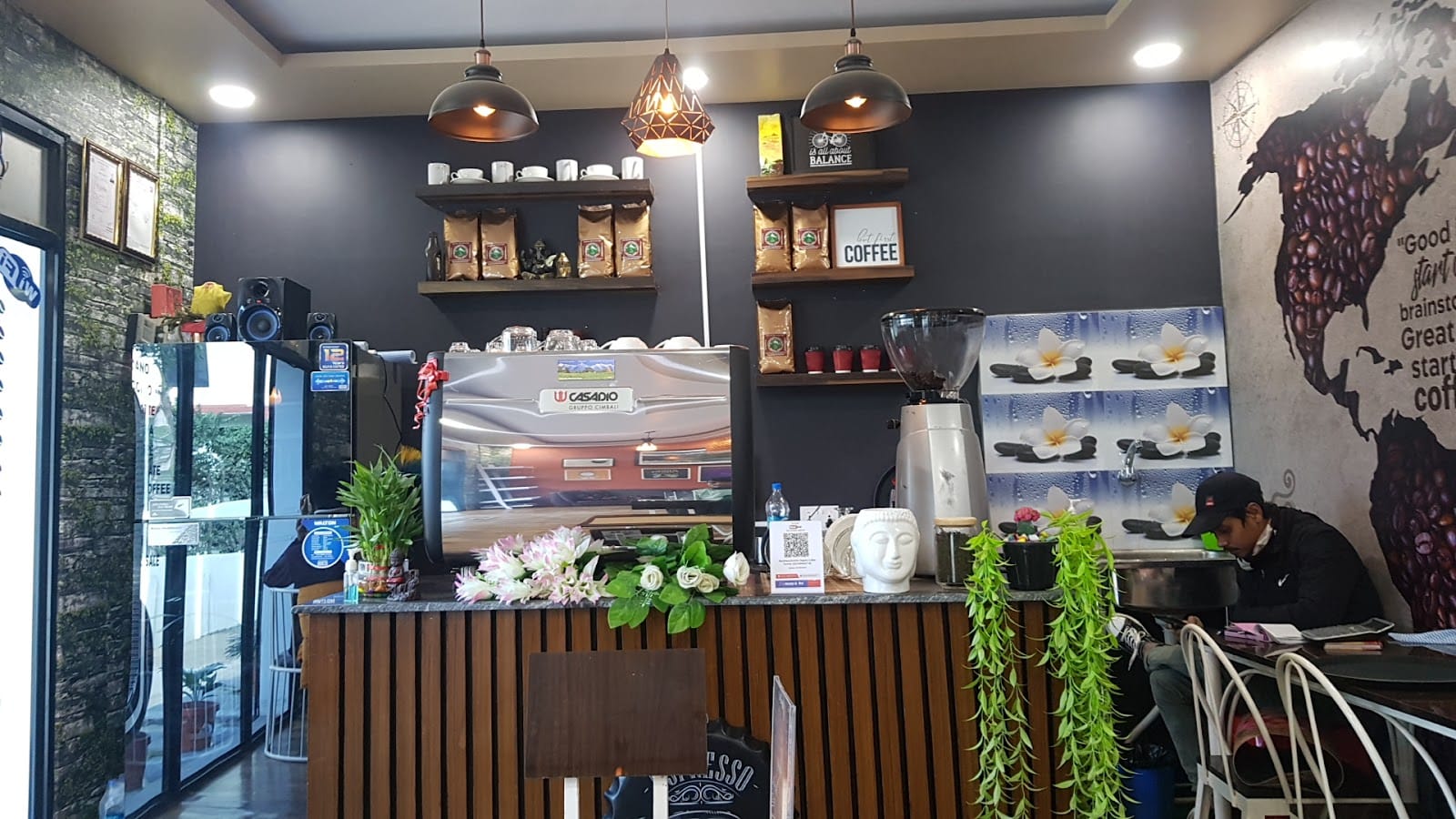 Machhapuchhre Organic Coffee House