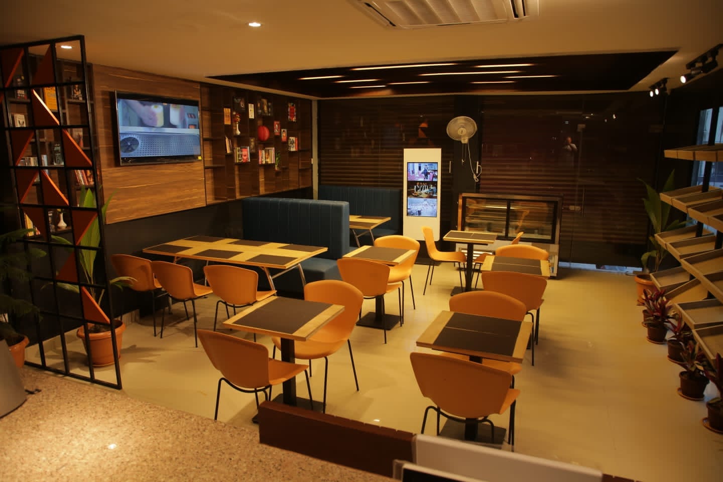 Bread Box - The Bakery Cafe