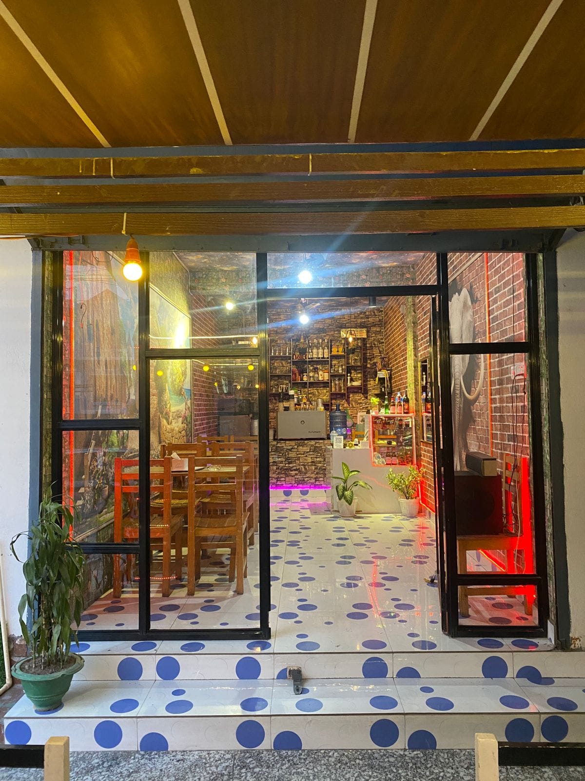 Sairaz Cafe