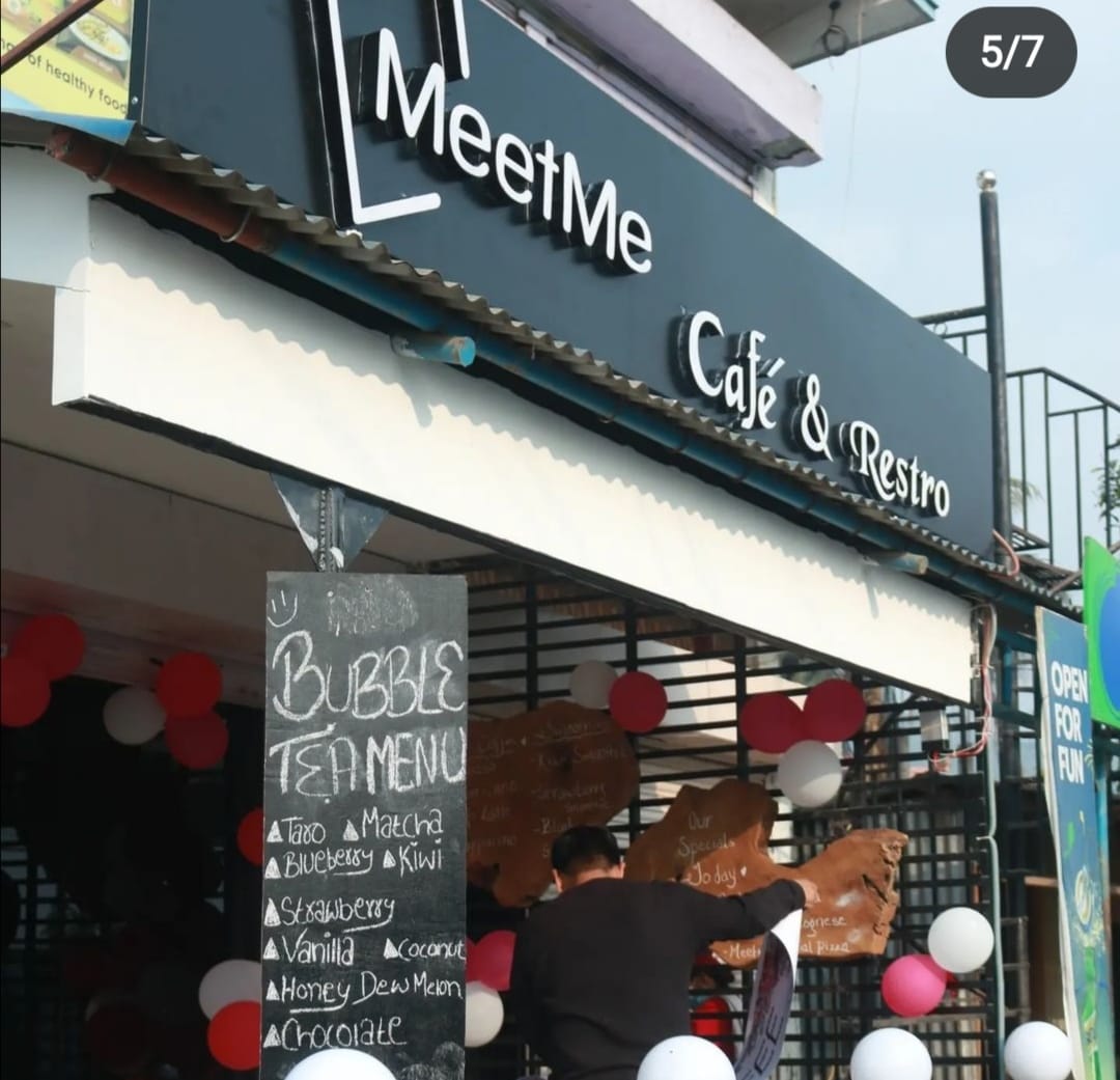 Meet me cafe and restro