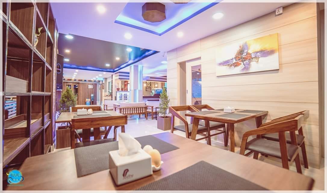 Blue Mon Café