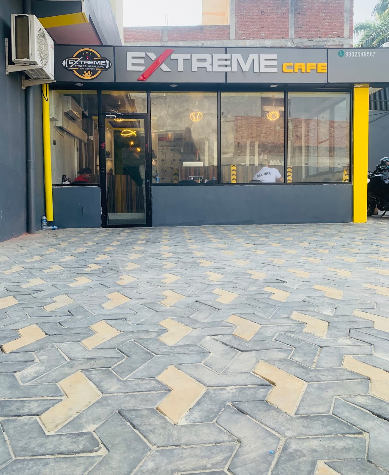 Extreme cafe
