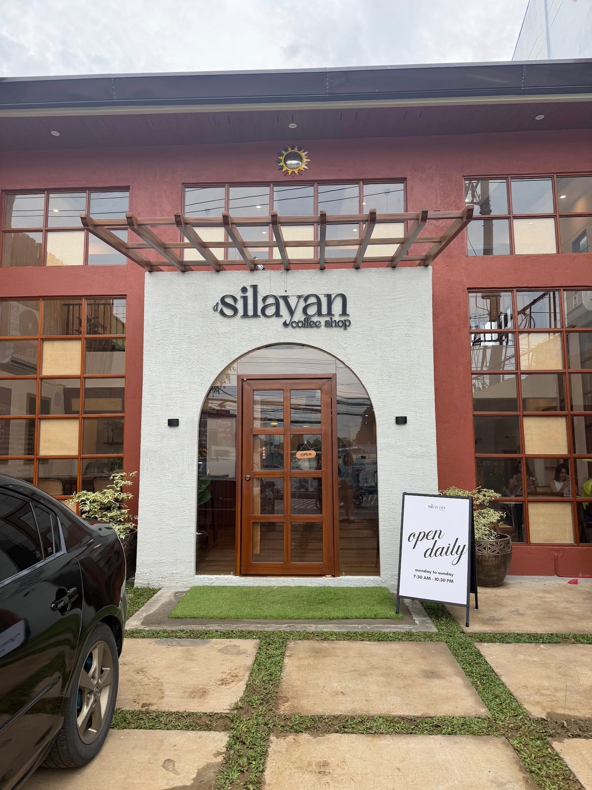 Silayan Coffee Shop - Lores