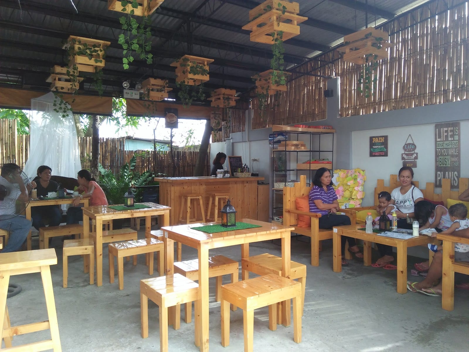Ta Dudz Garden Cafe