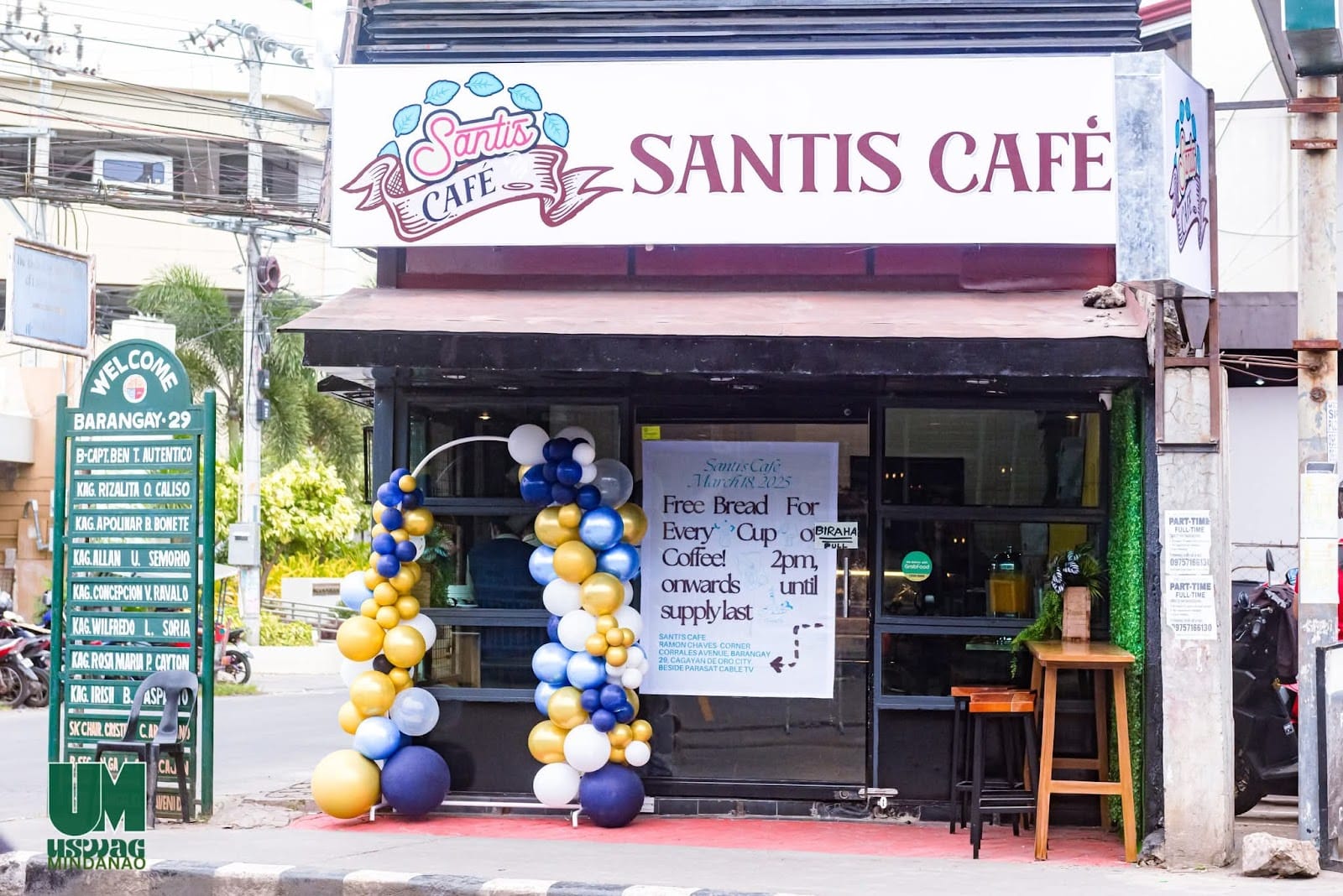 Santi's Café