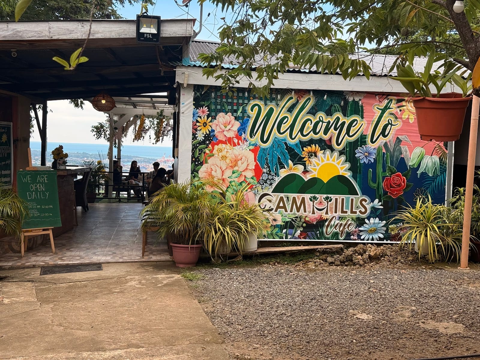 Cam Hills Cafe